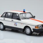 Volvo 240 GL Policja Belgia Minichamps 1:18 - image 4 of 6