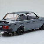 Volvo 240 Turbo Szary IXO 1:18 - image 2 of 6