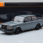 Volvo 240 Turbo Szary IXO 1:18 - image 6 of 6