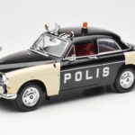 Volvo P121 Policja Revell 1:18 8904