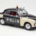 Volvo P121 Policja Revell 1:18 8904 - image 6 of 8