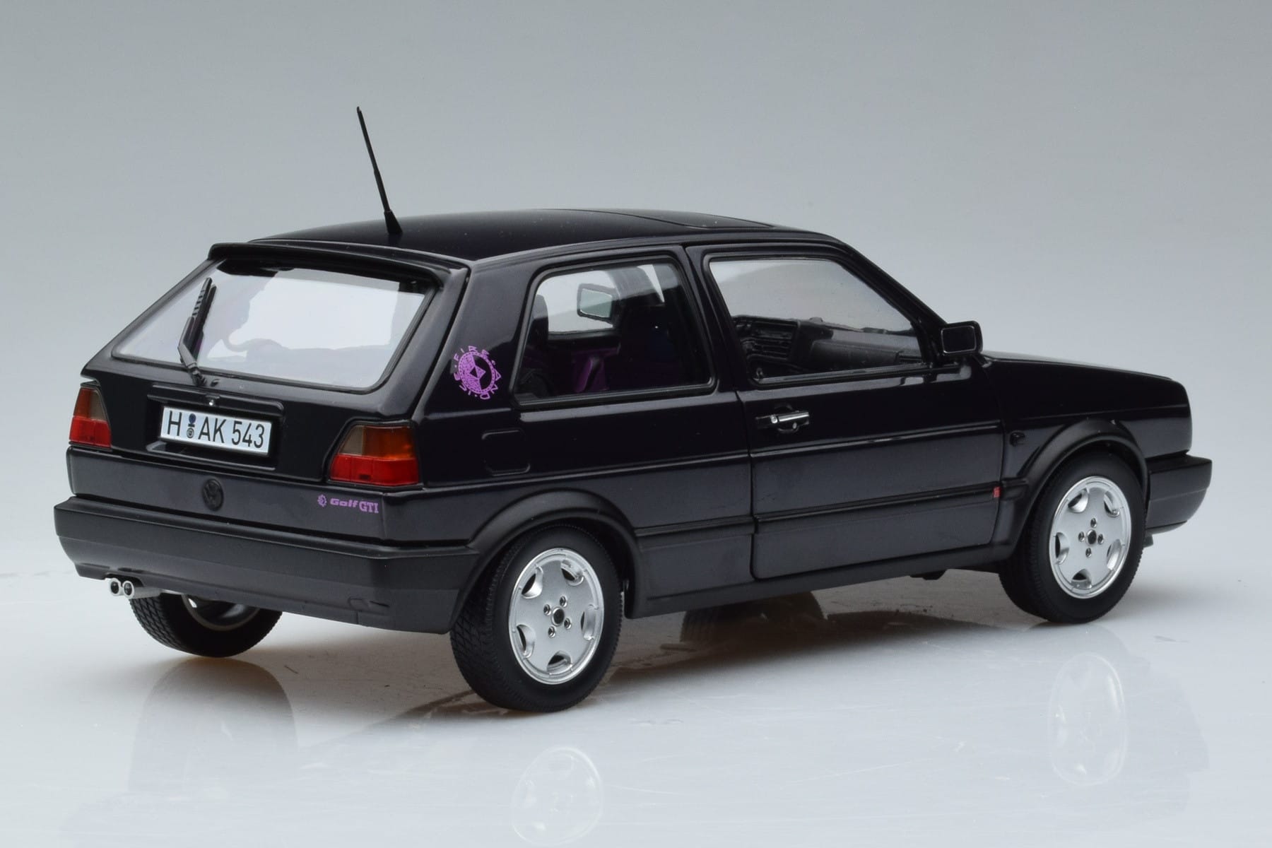 Volkswagen Golf GTI Mk2 Fire and Ice Fioletowy Norev 1:18 188558 Metal — zdjęcie 3 z 7