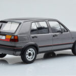 Volkswagen Golf GTI Mk2 Szary MCG 1:18 - image 2 of 6