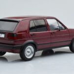 Volkswagen Golf GTI Mk2 Czerwony MCG 1:18 - image 2 of 6