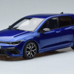 Volkswagen Golf Mk8 R Niebieski Otto 1:18