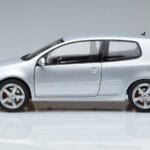 Volkswagen Golf GTI Mk5 Pirelli Edition Srebrny Norev 1:18 188425 Metal - image 4 of 7