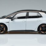 Volkswagen ID.3 Biały FAW 1:18 ZVN000001WEI Metal - image 4 of 7