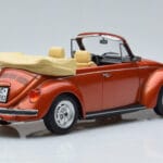 Volkswagen Beetle 1303 Kabriolet Pomarańczowy Norev 1:18 - image 2 of 6