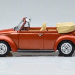 Volkswagen Beetle 1303 Kabriolet Pomarańczowy Norev 1:18 - image 3 of 6
