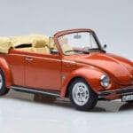 Volkswagen Beetle 1303 Kabriolet Pomarańczowy Norev 1:18 - image 4 of 6