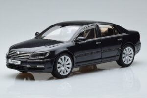 Volkswagen Phaeton V6 Mazeppa Szary Kyosho 1:18