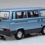 Volkswagen T3 Multivan Niebieski Norev 1:18 - image 2 of 6