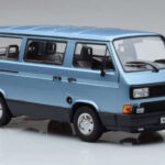Volkswagen T3 Multivan Niebieski Norev 1:18 - image 4 of 6