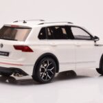 Volkswagen Tiguan R Biały Otto 1:18 - image 2 of 6
