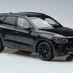 Volkswagen Touareg CR Czarny FAW 1:18 LTC761021BLA Metal - image 5 of 7