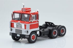 White 7400 Czerwony Srebrny IXO 1:43 TR170
