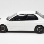 Mitsubishi Lancer Evo VIII MR FQ-400 Biały Otto 1:18 - image 3 of 6