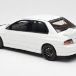 Mitsubishi Lancer Evo VIII MR FQ-400 Biały Otto 1:18 - image 5 of 6