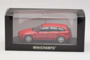 Alfa Romeo 159 Sportwagon Alfa Czerwony Minichamps 1:43 400120511 Metal — zdjęcie 4 z 4