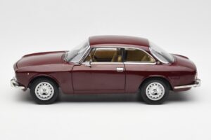 Alfa Romeo 2000 GTV Kasztanowy Czerwony Norev 1:18 187916 Metal — zdjęcie 4 z 8