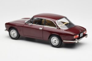 Alfa Romeo 2000 GTV Kasztanowy Czerwony Norev 1:18 187916 Metal — zdjęcie 7 z 8
