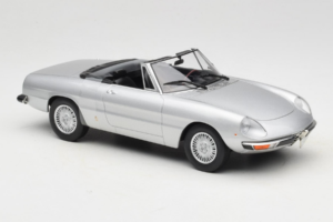 Alfa Romeo 2000 Spider Srebrny Norev 1:18 187884 Metal — zdjęcie 4 z 6