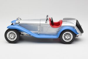Alfa Romeo 2300 Spider Srebrnoniebieski Bburago 1:18 3008 Metal — zdjęcie 4 z 8