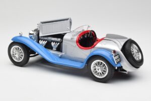 Alfa Romeo 2300 Spider Srebrnoniebieski Bburago 1:18 3008 Metal — zdjęcie 5 z 8