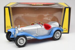 Alfa Romeo 2300 Spider Srebrnoniebieski Bburago 1:18 3008 Metal — zdjęcie 8 z 8