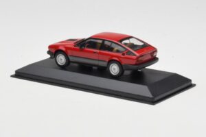 Alfa Romeo Alfetta GTV6 Czerwony Minichamps 1:43 400120140 Metal — zdjęcie 3 z 4