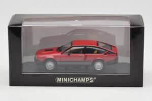 Alfa Romeo Alfetta GTV6 Czerwony Minichamps 1:43 400120140 Metal — zdjęcie 4 z 4