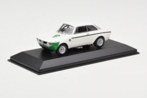 Alfa Romeo Giulia 1300 GTA Junior Biały Minichamps 1:43 400120601 Metal — zdjęcie 2 z 3
