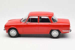 Alfa Romeo Giulia Nuova Super Czerwony MCG 1:18 MCG18145 Metal — zdjęcie 3 z 6
