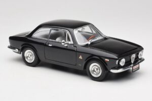 Alfa Romeo Giulia Sprint GTA Czarny Road Signature 1:18 92348 Metal — zdjęcie 6 z 8