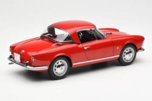 Alfa Romeo Giulietta 1300 Spider Czerwony AUTOart 1:18 70157 Metal — zdjęcie 3 z 8