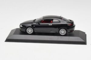 Alfa Romeo GT Czarny Minichamps 1:43 400120320 Metal