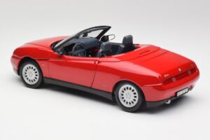 Alfa Romeo Spider 916 Alfa Czerwony Maisto 1:18 50278 Metal — zdjęcie 7 z 8