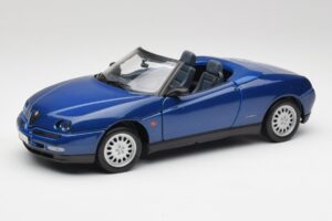 Alfa Romeo Spider 916 Periwinkle Niebieski Maisto 1:18 50308 Metal