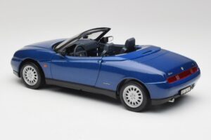 Alfa Romeo Spider 916 Periwinkle Niebieski Maisto 1:18 50308 Metal — zdjęcie 6 z 7
