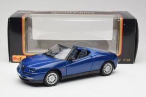 Alfa Romeo Spider 916 Periwinkle Niebieski Maisto 1:18 50308 Metal — zdjęcie 7 z 7