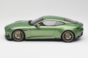 Aston Martin DB12 Zielony GT Spirit 1:18 GT466 Żywica — zdjęcie 3 z 5