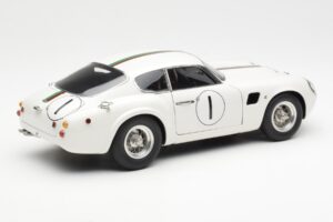 Aston Martin DB4 GT Zagato #1 24 Hours of Le Mans 1961 CMC 1:18 M-139 Metal — zdjęcie 2 z 6