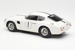 Aston Martin DB4 GT Zagato #1 24 Hours of Le Mans 1961 CMC 1:18 M-139 Metal — zdjęcie 5 z 6