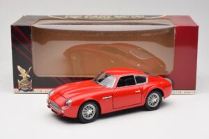 Aston Martin DB4 GT Zagato Czerwony Road Signature 1:18 92728 Metal — zdjęcie 8 z 8