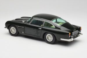 Aston Martin DB5 California Szałwiowy Chrono 1:18 H1001 Metal — zdjęcie 7 z 8