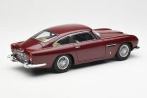 Aston Martin DB5 Dubonnet Czerwony AUTOart 1:18 70213 Metal — zdjęcie 3 z 8