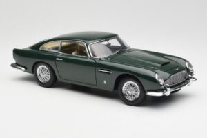 Aston Martin DB5 RHD Zielony AUTOart 1:18 70024 Metal — zdjęcie 6 z 8