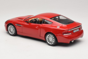 Aston Martin V12 Vanquish Czerwony Bburago 1:18 33334063 Metal — zdjęcie 7 z 8
