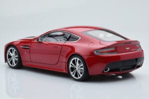 Aston Martin V12 Vantage Czerwony AUTOart 1:18 70208 Metal — zdjęcie 7 z 8