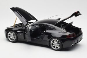 Aston Martin V8 Vantage Onyx Czarny AUTOart 1:18 70202 Metal — zdjęcie 5 z 8